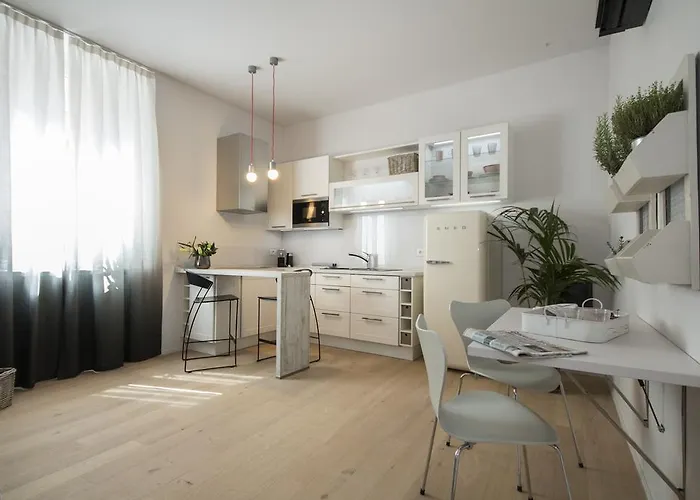 Apartament Cavour 51 Lecco